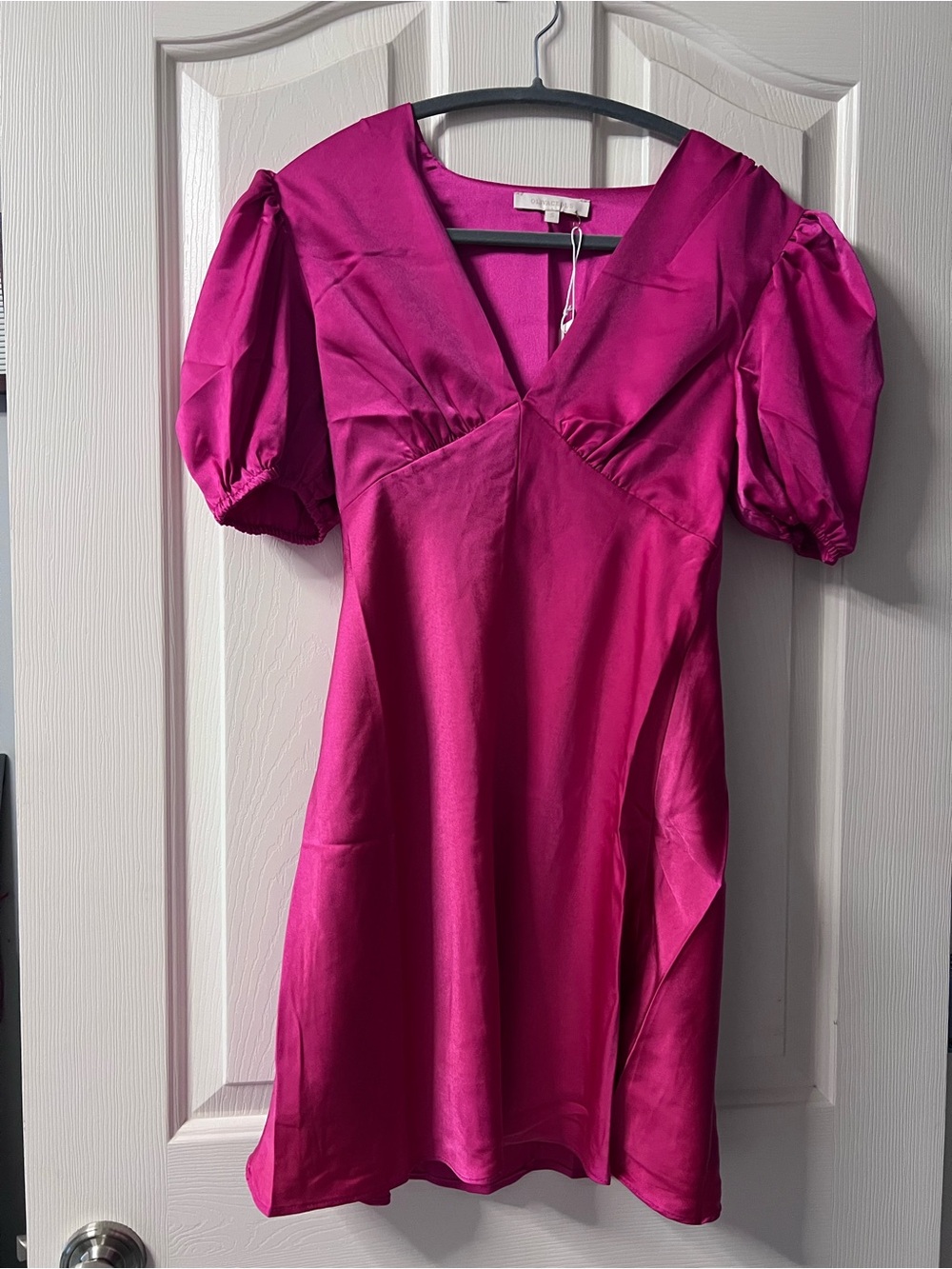 Olivaceous Pink Puff-Sleeve V-Neck Dress NWT